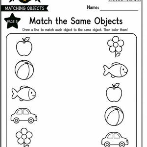 Könnte beinhalten: Ein schwarz-weißes Arbeitsblatt mit dem Titel Curious Clubhouse und dem Text Match the Same Objects. Die Seite enthält eine Zuordnungsaufgabe mit Strichzeichnungen von einem Apfel, einem Ball, einem Fisch, einem Auto und einer Blume auf beiden Seiten.