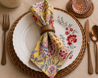 Set van 4, 6, 8 en 10 gele katoenen servetten met bloemenprint | Herbruikbare dinerservetten van 16x16 cm | Handgemaakt tafellinnen met blokdruk | Landelijke decoratie