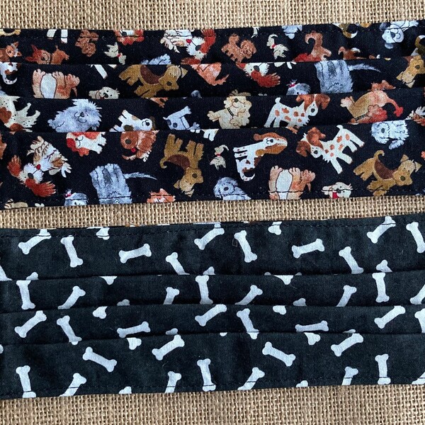 Máscaras faciales hechas a mano - reversibles - Impresión de little dogs y impresión de hueso de perro blanco / negro
