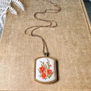 Vintage Floral Pendant Necklace, Porcelain Birth Flower Necklace for August Birthdays, 1980 Avon Floral Heritage Red Gladiolus Flower