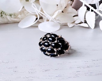 Black Vintage Ring, Big Multistone Ring with Oval Faux Onyx, Black Stone Cluster Ring Size 7 Cocktail Ring, Black and Gold VTG Costume Ring