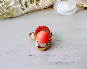 Vintage Orange Coral Ring, Avon 1975 Spindrift Ring, Faux Coral Ring, Interesting Small Ring, Gold Tone 70s Adjustable Ring Size 7