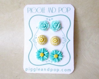 Earring Stud Set, Mint and Yellow Stud Earring Set, Floral Post Earrings, Mint Rose Earrings, Yellow Daisy Earring, Resin Flower Earrings