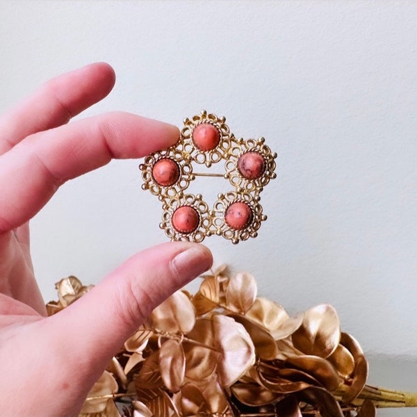 1970's Vintage Brooch, Valencia Brooch Sarah Coventry Coral and Gold Filigree Flower Wreath Brooch, Unique Signed 70s Vintage Jewelry