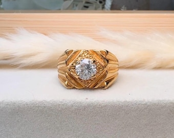 Vintage Siegelring aus 14-karätigem Gold, Zirkonia, klobiger Herrenring (US-Größe 9,5)