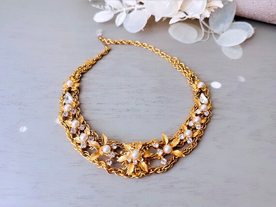 Elegant Gold and Pearl Vintage Statement Necklace Gold Woven Chain with Brushed Gold Flowers Faux Cream Pearls Vintage Bridal Jewelry