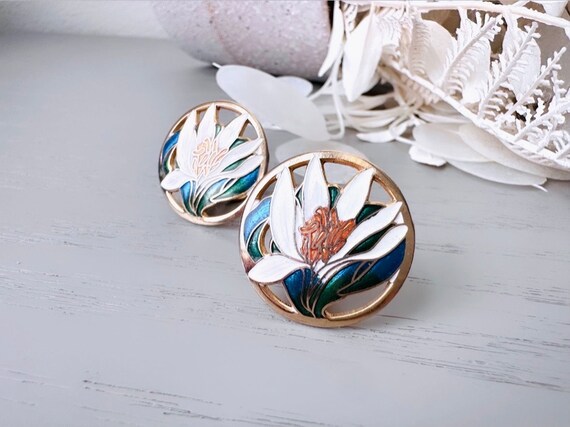 White Lily Clip On Earrings, Unique Enamel Cut Ou… - image 6