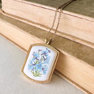 Larkspur Flower Pendant Necklace, Vintage Avon Blue Birthflower Necklace, Floral Porcelain Charm on Dainty Gold Chain