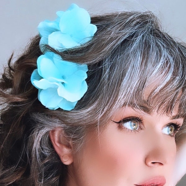 Blue Hydrangea Hair Pin, Dreamy Blue Bridal Hair Clip, Light Blue Fabric Flower Hair Accessory, Boho Romantic Floral Wedding Accessories