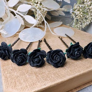 Black Rose Hair Pins, Dramatic Black Wedding Flower Hair Accessories, Gothic Victorian Wedding Paper Hair Flowers, Elegant Dark Academia