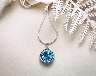 Geboortesteenketting aquamarijn, Swarovski-kristalblauwe rivoli-hanger aan zilveren slangenketting
