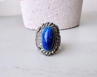 Vintage Lapis Lazuli Ring, Oversized Gemstone Ring, Blue Stone Ring, Natural Blue Ring, Pyrite Flecks, Bohemian Boho Big Ring Size 7