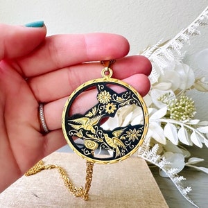 Pendentif Vintage Or De Tolède - Motif Floral Et Oiseau Damassé - Doré Et Noir