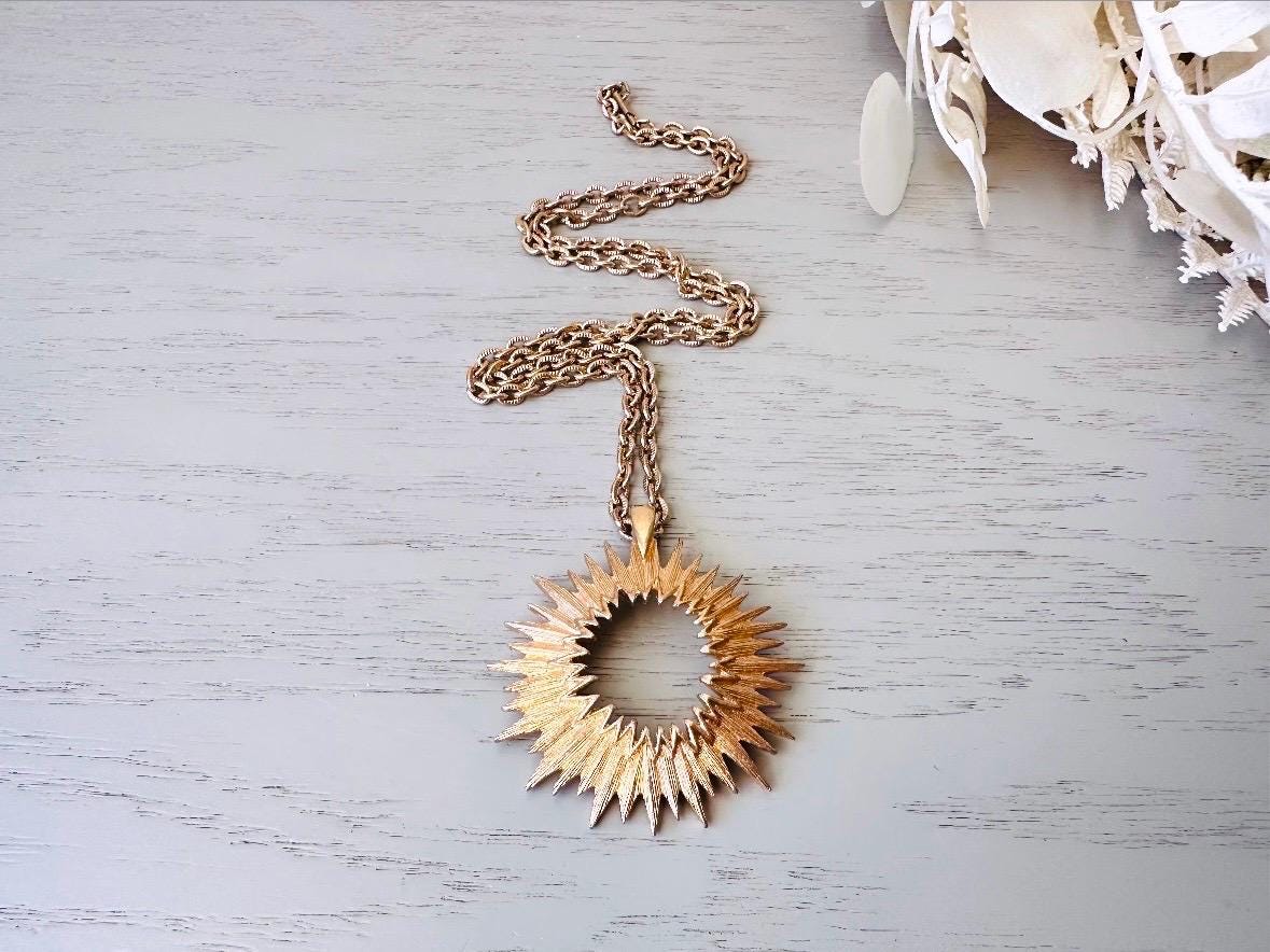 メグ様2点おまとめ希少SARAH COVENTRY ヴィンテージ リング9360 Sarah Coventry Gold Tone Double Faux Pearl Cocktail Ring