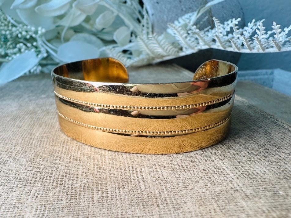 Bracciale rigido in oro etrusco Italia