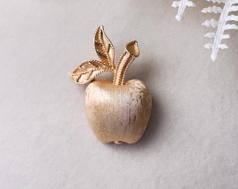 70s Vintage Apfel Brosche, Anstecknadel vergoldet, kleine Brosche für Buchliebhaber, gebürstet Gold