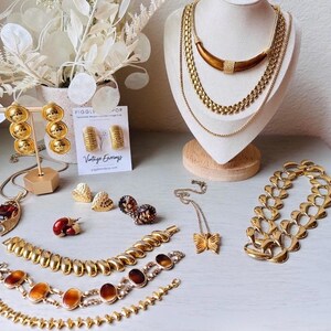 Vintage jewelry collection from piggle and pop