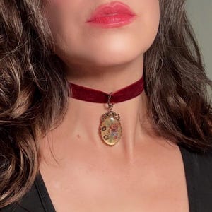 Wine Red Velvet Choker Necklace with Antique Glass Flower Pendant, Burgundy Victorian Ribbon Choker with Floral Cameo Holiday Necklace