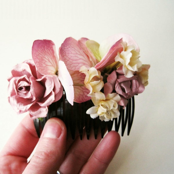 Blush Pink, Lilac and Ivory Flower Hair Comb. Handmade Hydrangea Hair Piece with Paper Roses and Silk Flowers. Romantic Hair Accessories.