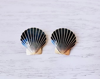 Black Enamel SeaShell Earrings, 1980s Vintage Clip On Earrings,  Gold Scallop Shaped Cloisonné 80's Vintage Shell Earrings