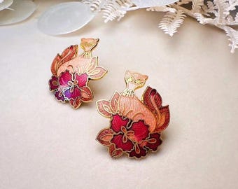 Vintage Cat Earrings, Peach Pink and Gold Cloisonné Vintage Earrings of Cats in Flowers, Whimsical Pierced 80s Earrings