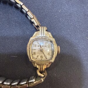 Vintage Women\'s Bulova 10k Rolled Gold Plate 17 Jewels. Runs W/ Bellavance Flex Vintage Bulova Swiss Watch ~ Women main image 4