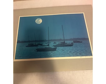 Stampa nautica vintage di James Carmichael Jr. raffigurante barche a vela al chiaro di luna, 1980.