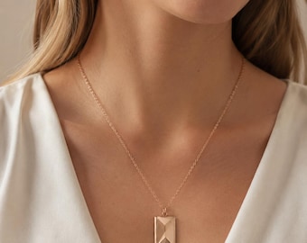 Openable Envelope Necklace with Hidden “Love You” Message