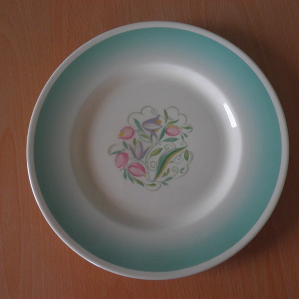 Susie Cooper, Art Deco Plate, 9 inches (23cm), from Grays Pottery, Green Dresden Spray