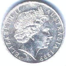 オーストラリアのエリザベス2世女王記念品 1982年、2004年コイン