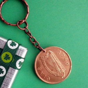 1946 Lucky Irish Penny Schlüsselanhänger, Box Geschenk, 79.Geburtstag Geschenk, Irland Penny Münze Schlüsselanhänger, zirkulierte Münzen direkt aus Irland