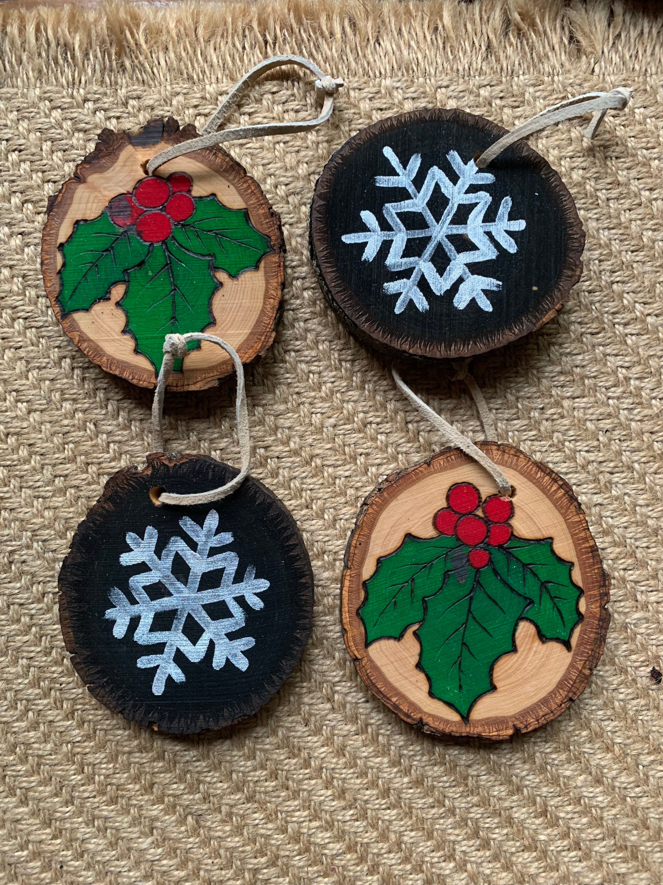 Woodburned Ornaments Reversible Holly Snowflake Set 4 - Etsy