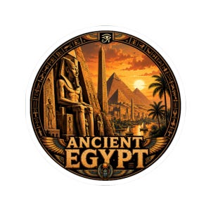 Puede incluir: Una pegatina circular que muestra una puesta de sol dorada sobre las pirámides de Giza, una gran estatua de un faraón sentado, palmeras y un río con barcos. El borde contiene jeroglíficos y el texto ANCIENT EGYPT en letras negritas.
