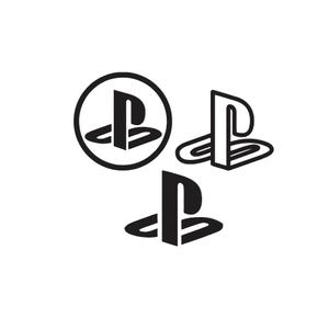 以下が含まれることがあります： 3つの黒いPlayStationロゴが異なるスタイルで表示されています。1つは黒い円で囲まれ、1つはシンプルな黒い輪郭線、もう1つは塗りつぶされた黒いグラフィックです。各ロゴには、象徴的なPとSの文字の組み合わせがデザインされています。
