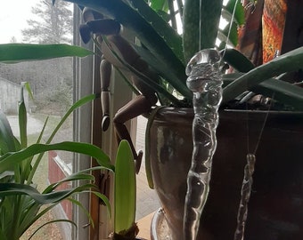 Glass icicle