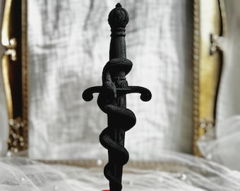 Rose & Ruin dagger