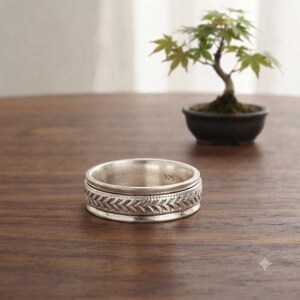 Anillo giratorio de plata de ley 925, anillo antiestrés con diseño de chevrón, anillo de meditación, banda de plata vintage, anillo giratorio unisex, joyería hecha a mano
