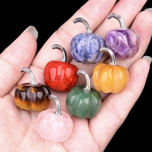 Mini breloque citrouille en cristal | Cadeau apaisant pour la famille et les amis, automne et Halloween