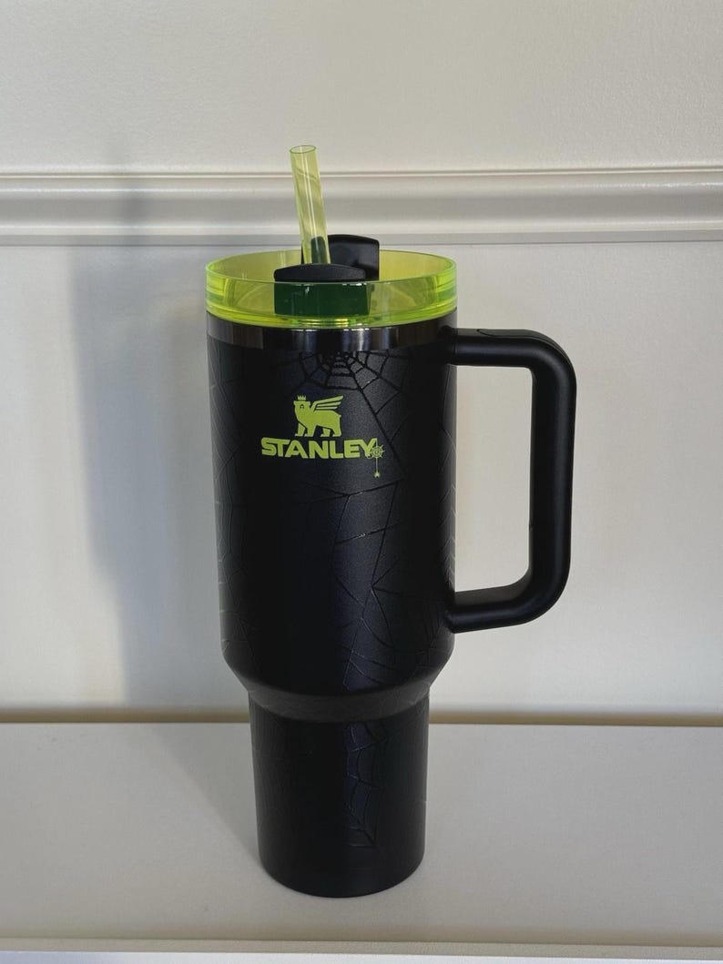 Vaso térmico Stanley Quencher H2.0 de 1,18 litros (40 oz) edición Halloween Web Glow - Nuevo en caja imagen 1