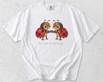 Divertente maglietta vintage con coccinella danzante di The Last of the Bugs Club PNG