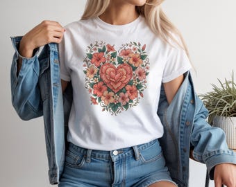 Camiseta con corazón, ramilletes florales espejados y flores de hibisco (imagen PNG)