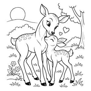 Op de afbeelding: Een zwart-wit kleurplaatillustratie met een volwassen hert en een kalfje die samen in een grasveld staan. De scène bevat een zon op de achtergrond, een boom, kleine bloemen en twee hartjes die boven hen zweven in de lucht.
