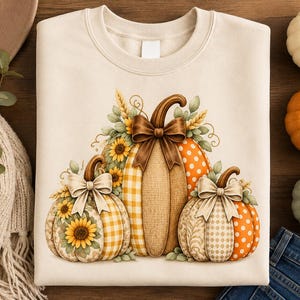 Girasole e zucca PNG / Trio di zucche autunnali / Design di zucche patchwork / Maglietta autunnale PNG / Sublimazione PNG / Accogliente decorazione autunnale