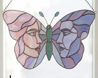 Motivo a vetrata con farfalle a due volti, modello acchiappasole per coppie in formato SVG PDF PNG, regalo di nozze in vetro artistico, design Art Nouveau