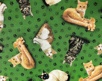 Berry J4084 189 Green Cats & Holly BTY Cotton Fabric Hoffman Big Cats by L.A Berry J4084 189 Green Cats & Holly BTY Cotton Fabric Hoffman Big Cats by L.A