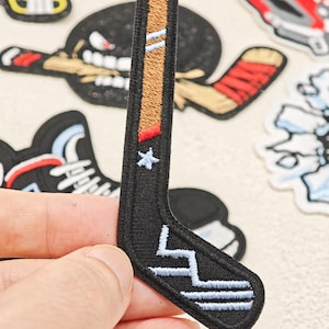 6 st broderade strykmärken för ishockey, sportmärkesset, applikation för hjälm, skridsko, puck, jacka, mössa, väska, sy-på-märke