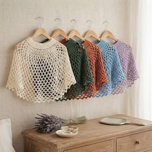 Modello PDF per mantello all'uncinetto color schiuma di mare, modello per mantello all'uncinetto in pizzo, modello per scialle per principianti, modello per poncho all'uncinetto, tutorial per scialle da donna