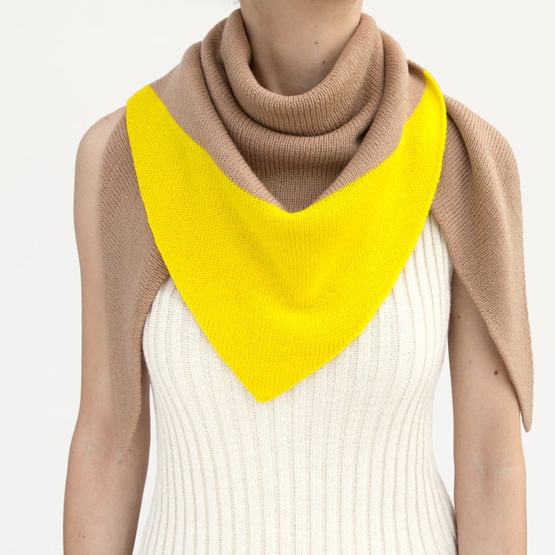 triangle scarf, beige, yellow, camel, color block, knit scarf, knit triangle scarf, scarf, shawl, color block scarf, knitwear, THE KNIT KID image 1