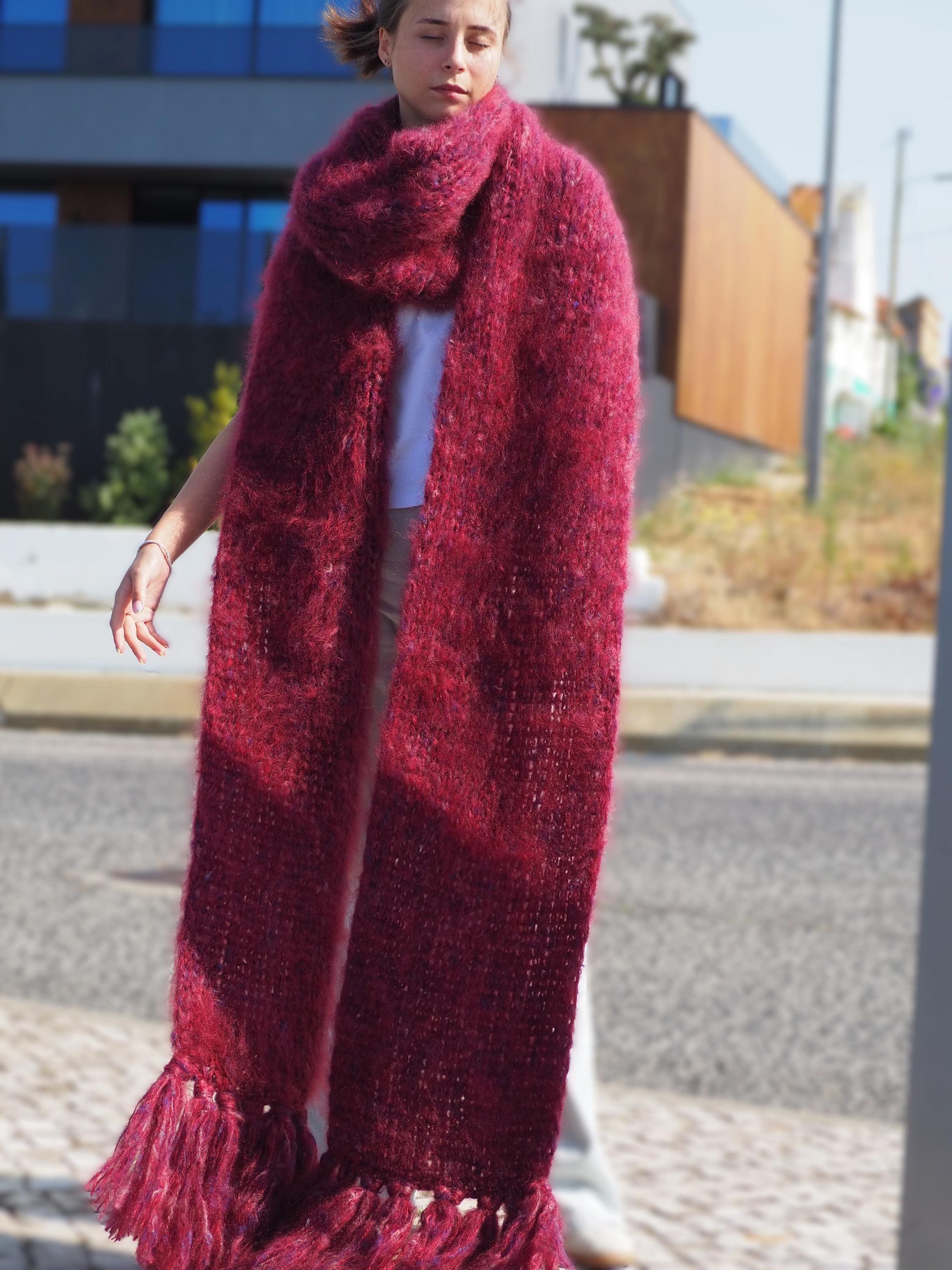Women\'s Handknitted Skarf New, French Mohair Yarn , Burgundy CHUNKY WOOL-MOHAIR SCARF - BURGUNDY / RED | COS US main image 2