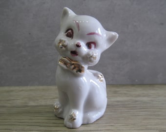 1930s Japan Cat Figurine – Raspberry Accents & Gold Bow